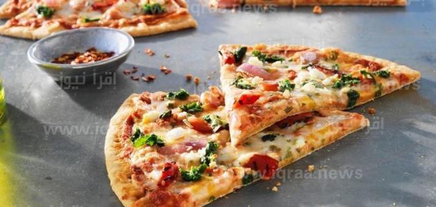 طريقة عمل البيتزا الشهية بخطوات سهلة